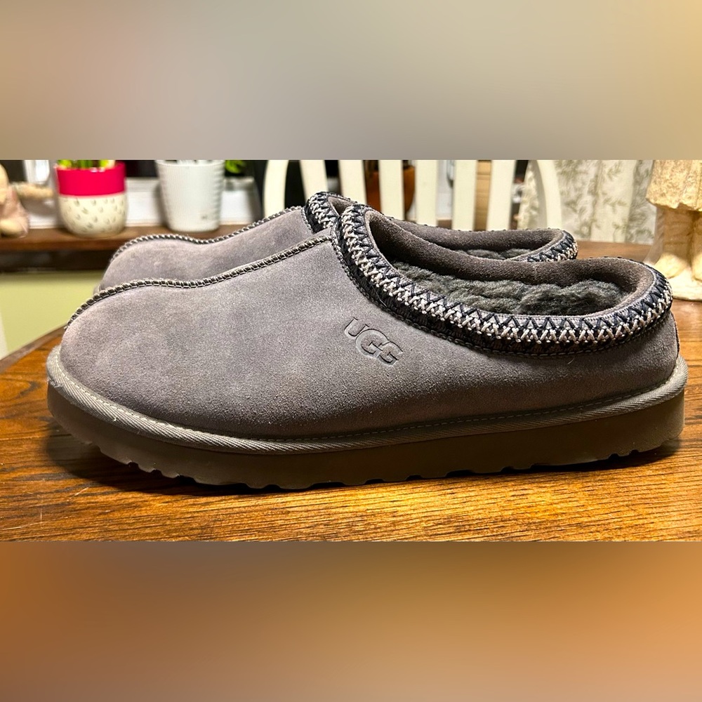 SOLD Men’s Grey Tasman Uggs size 13